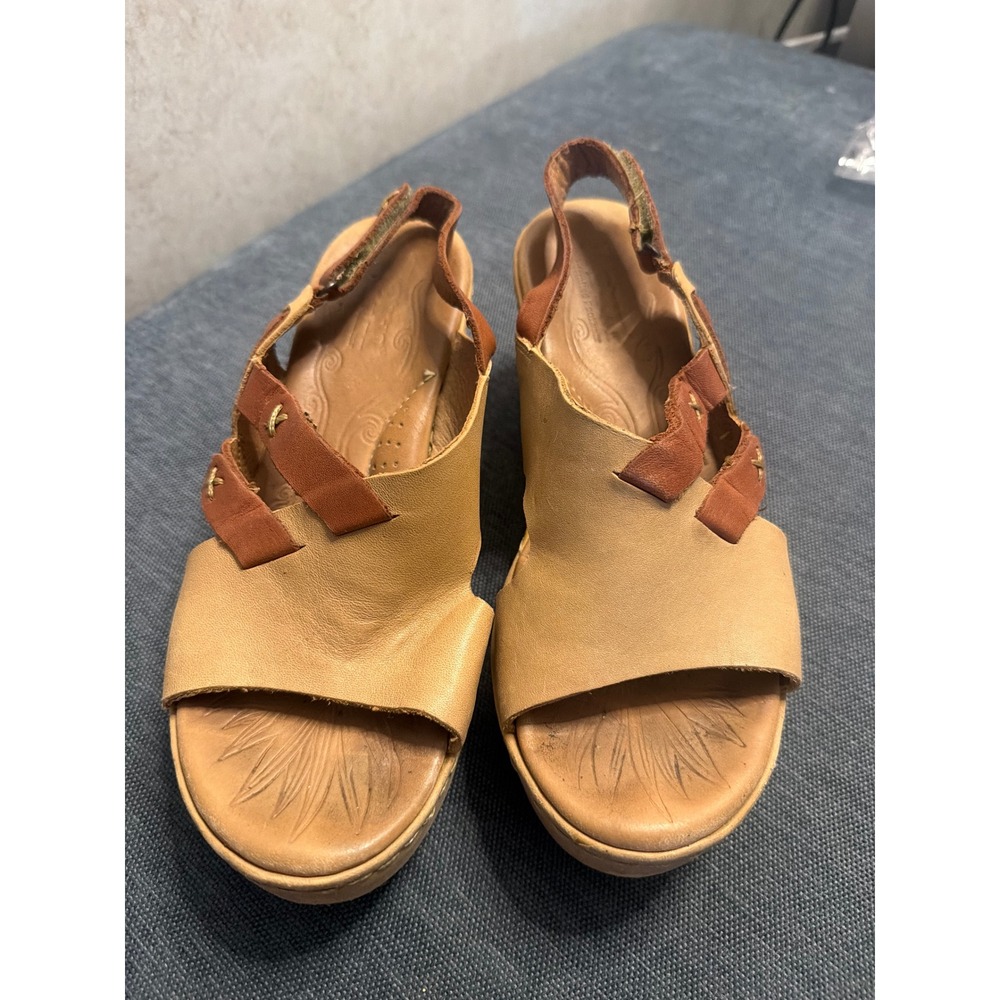 Born Womens Tan Leather Wedge Sandals Slingback Platform Shoes D62402 Size 8.5 - Picture 1 of 11